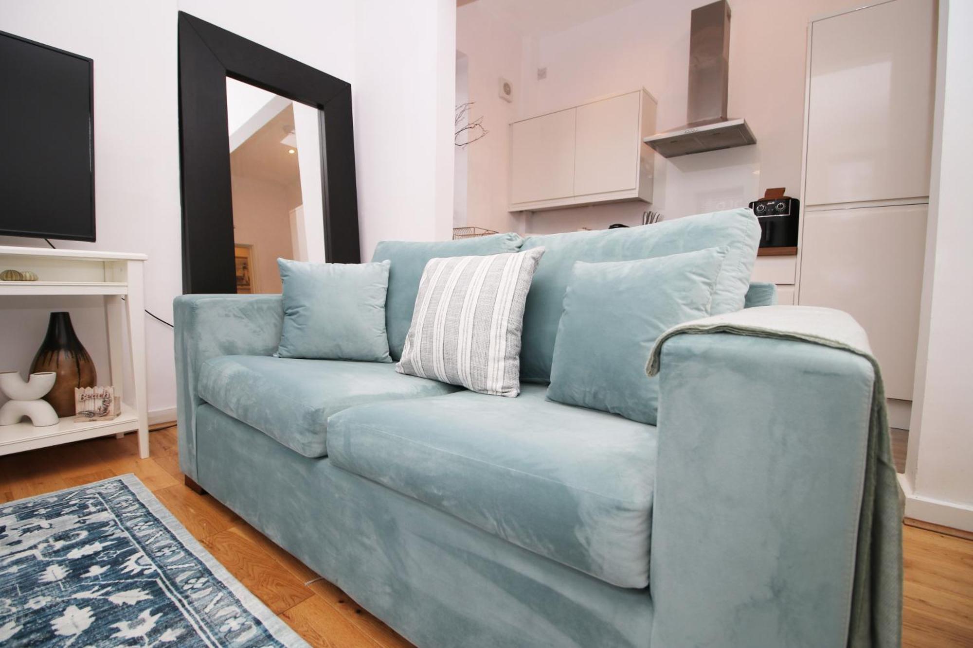 Coastal Penarth Dream! Close To Superb Location Near Bars And Restaurants! Dog Friendly And Welcome Breakfast Pack! Apartamento